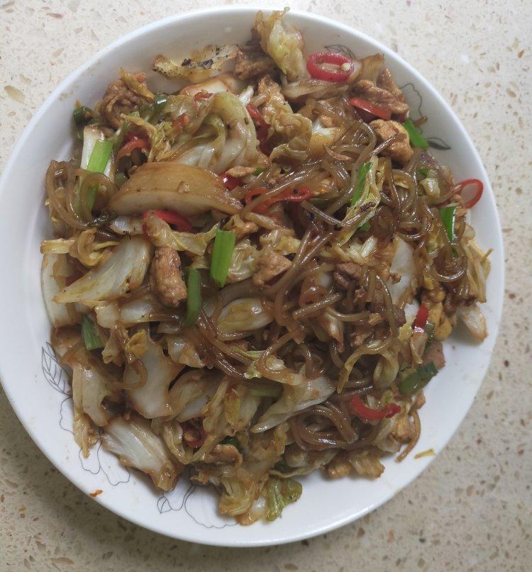 包心菜炒红薯粉丝