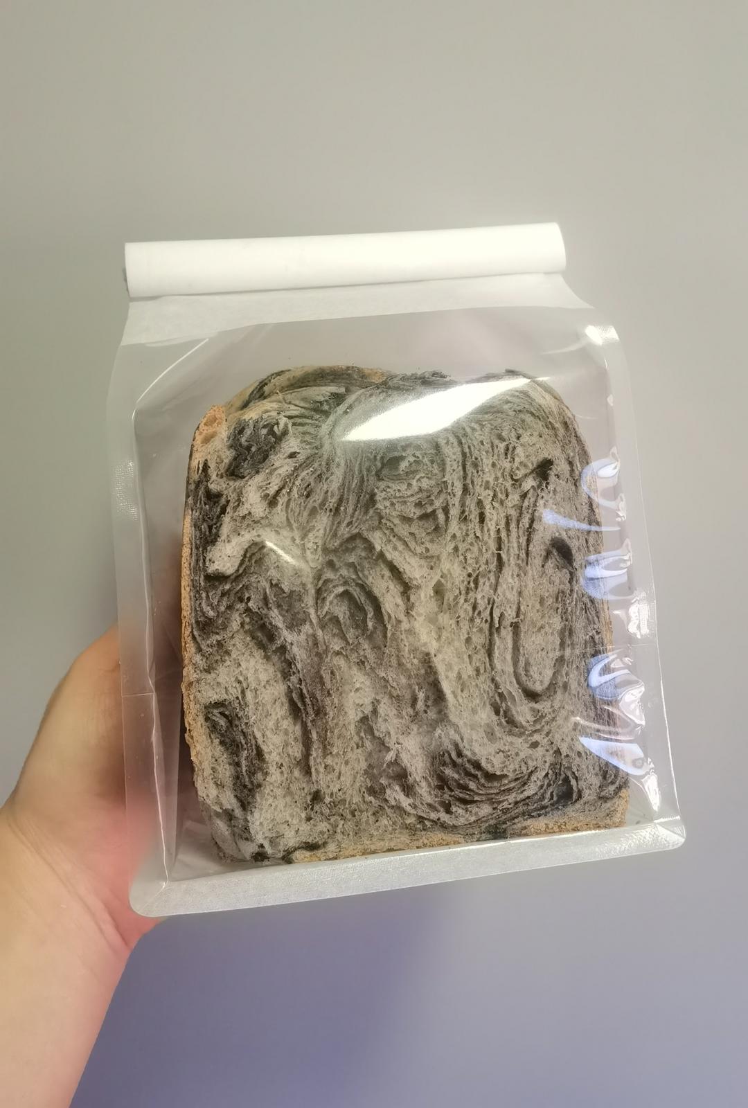 黑芝麻椰浆吐司