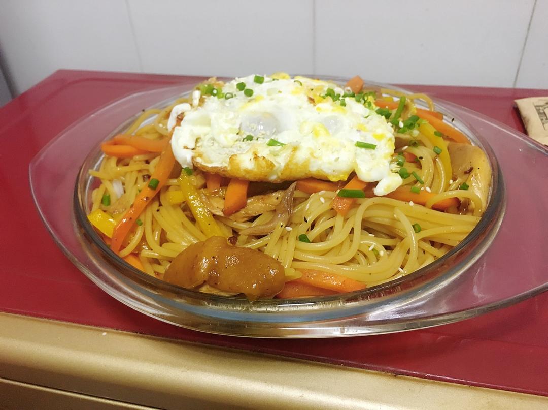 黑椒牛柳炒意面