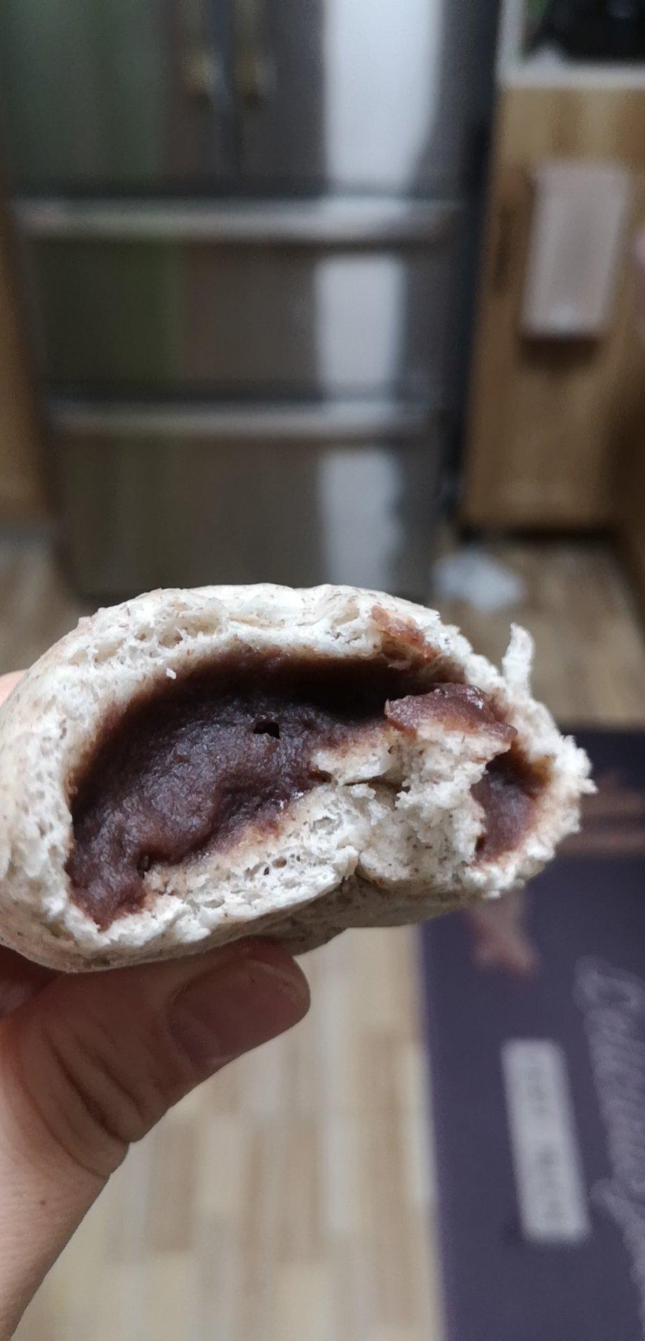 又美又暄软的——豆沙包！