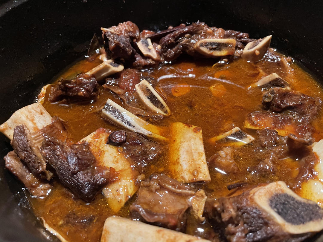 番茄炖带骨牛腩—Staub珐琅铸铁锅