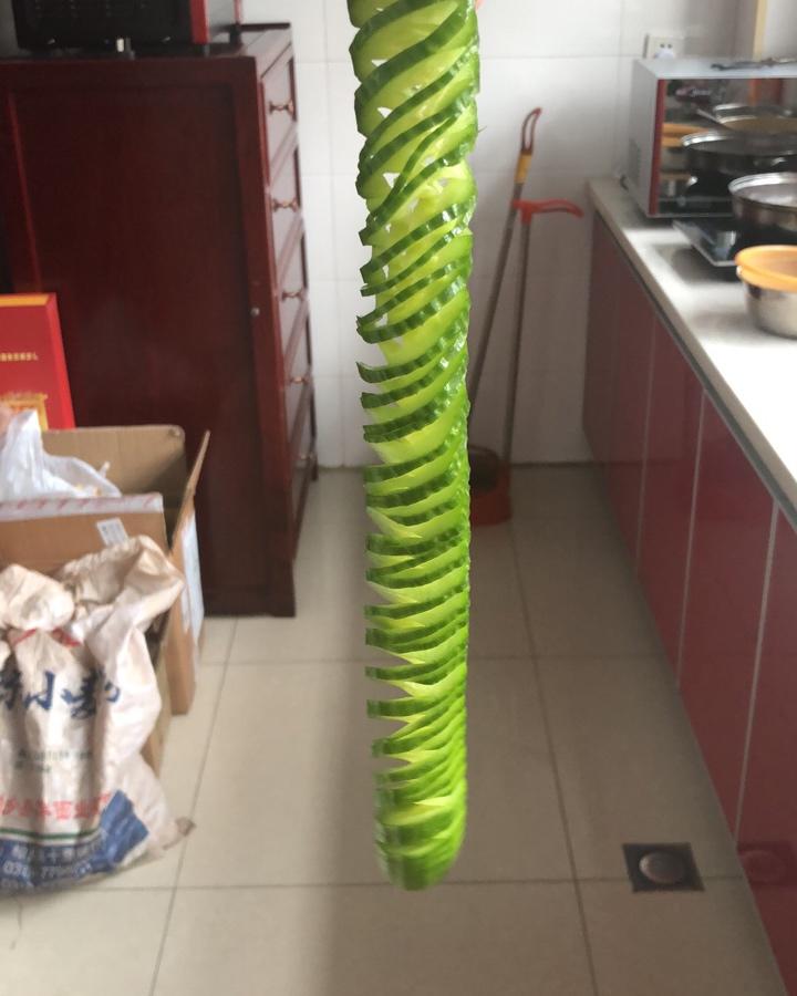 腌黄瓜卷