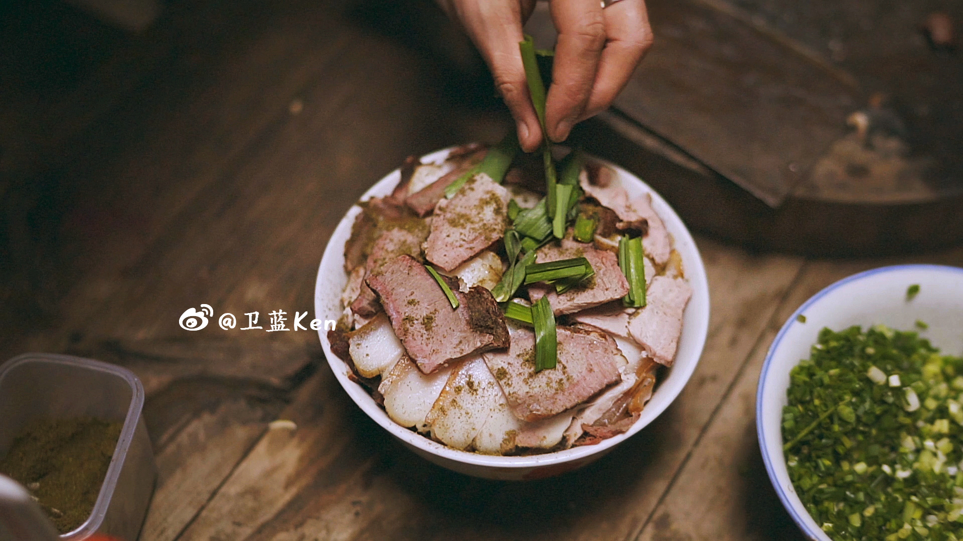 云南豆豉蒸腊肉 | 味蕾时光的做法 步骤3