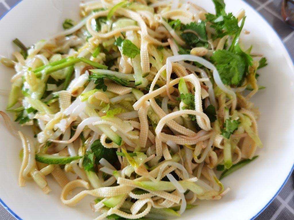 干豆腐炝豆芽