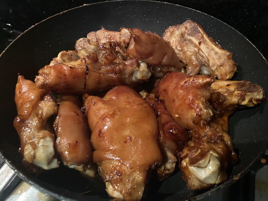美味的家常菜：红烧猪蹄