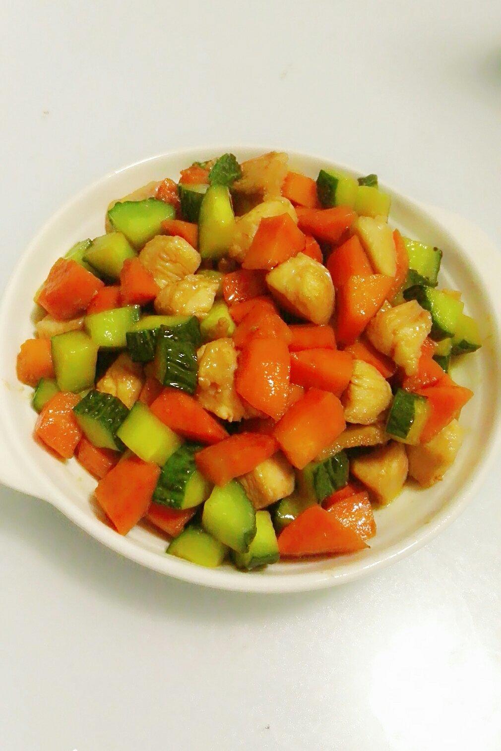 胡萝卜黄瓜鸡胸肉