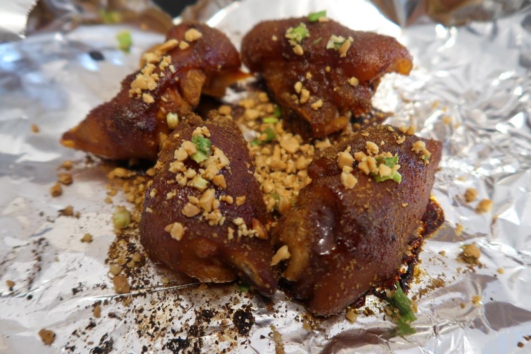 香酥烤猪蹄
