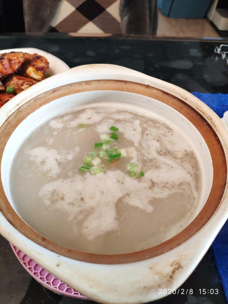 清炖鲫鱼汤