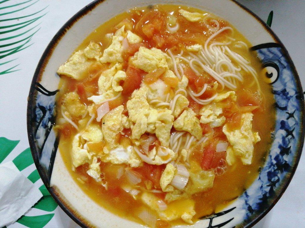 10分钟搞定！简单快手又好味的西红柿鸡蛋打卤面