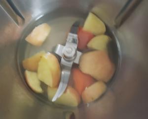 🍎🥕苹果胡萝卜汁（小美版）的做法 步骤3