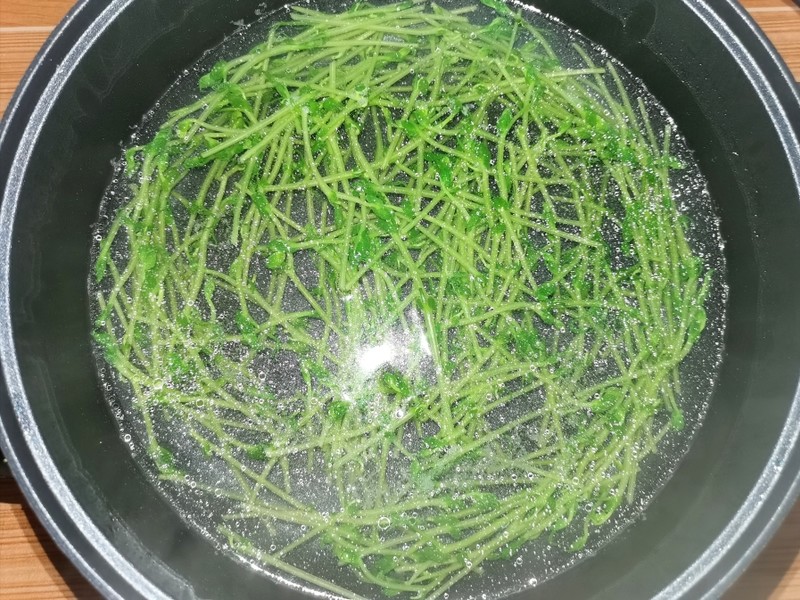 步骤图 豆苗蛋花汤的做法 豆苗蛋花汤的做法步骤 菜谱 下厨房 步骤图 豆苗蛋花汤的做法 豆苗蛋花汤的做法步骤 菜谱 下厨房