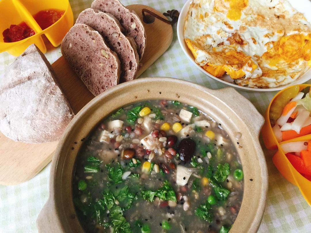 每天，叫醒我的是早餐