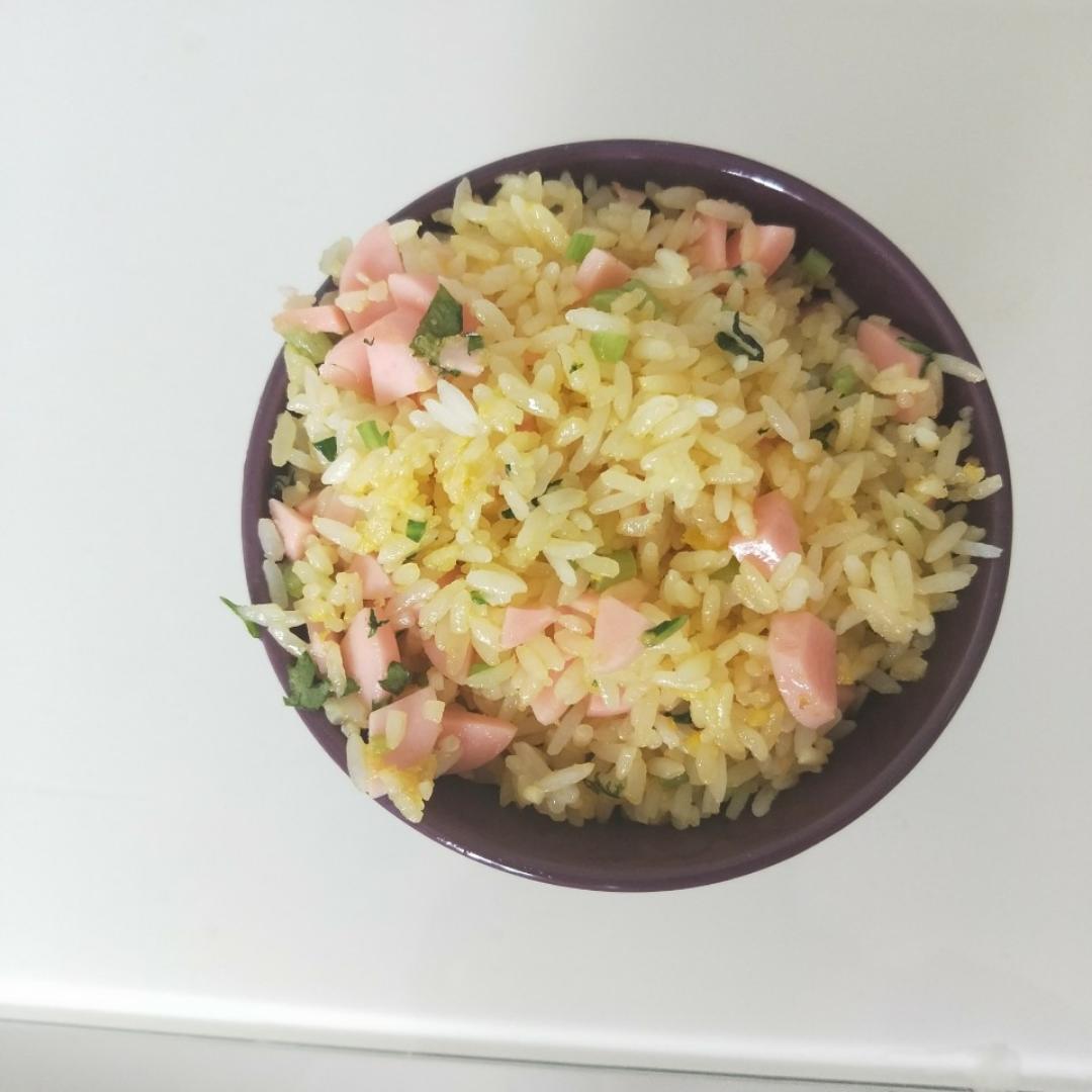 香菜火腿蛋炒饭