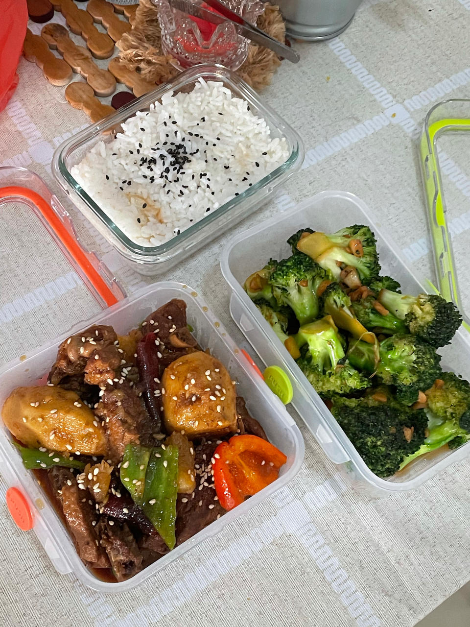 快给你心爱的人们做/送饭吧！