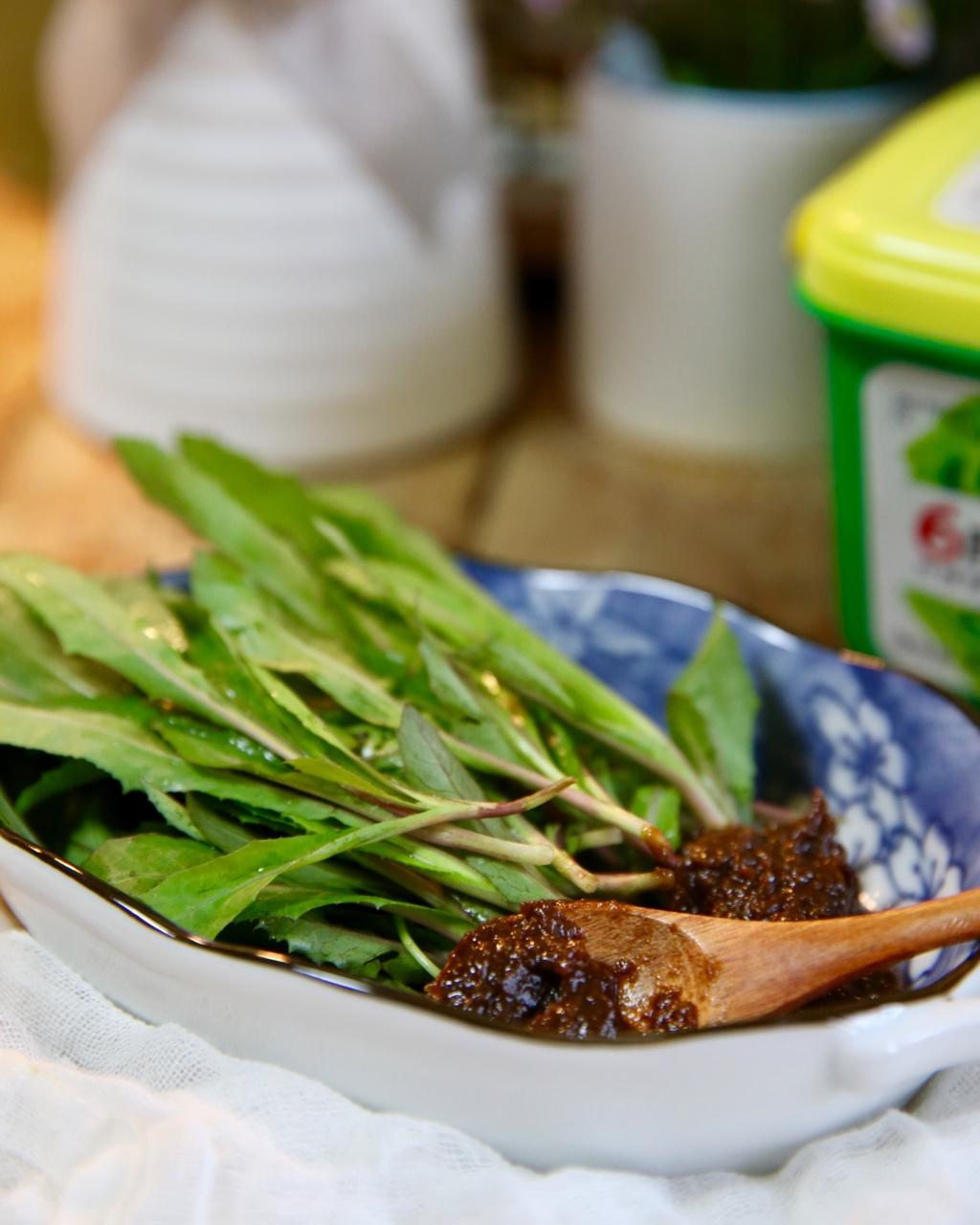 【春季野菜季】凉拌曲麻菜/苣荬菜 温暖向阳sunny做