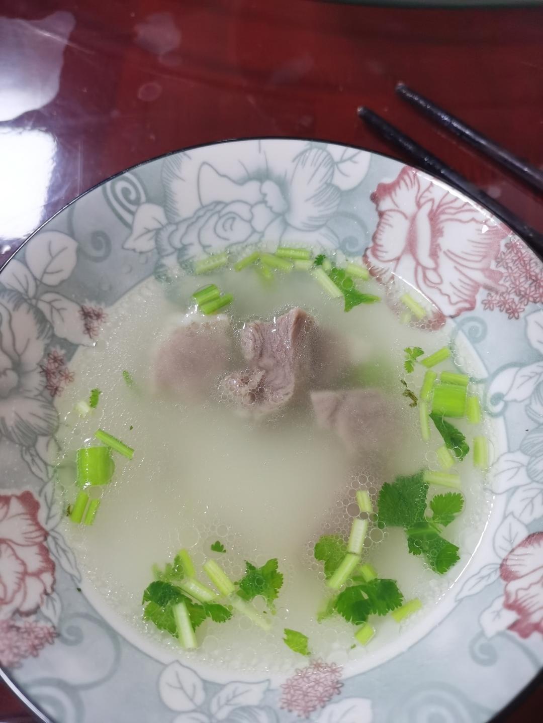 羊肉汤(炖萝卜)