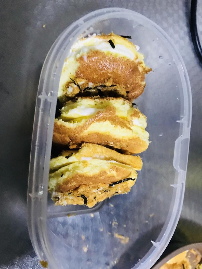 肉松小贝                 完胜鲍师傅