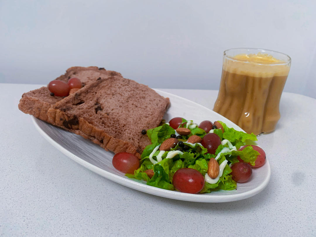 巨~巨好吃的巧克力奶油吐司