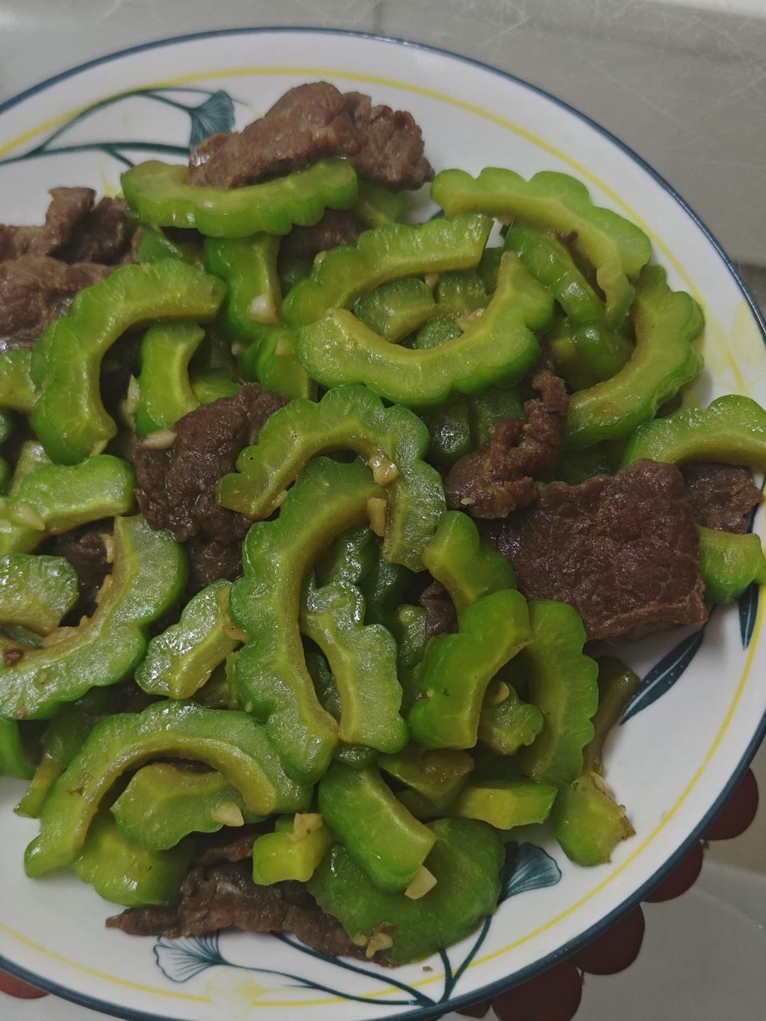 耗油苦瓜炒牛肉