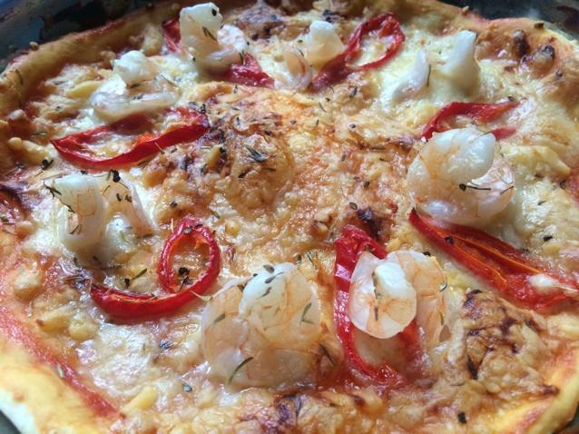 好吃的马苏里拉虾仁披萨的做法