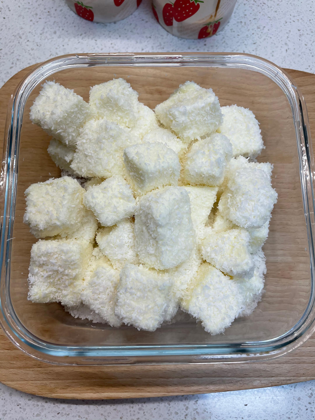 完胜85度C牛奶椰丝小方