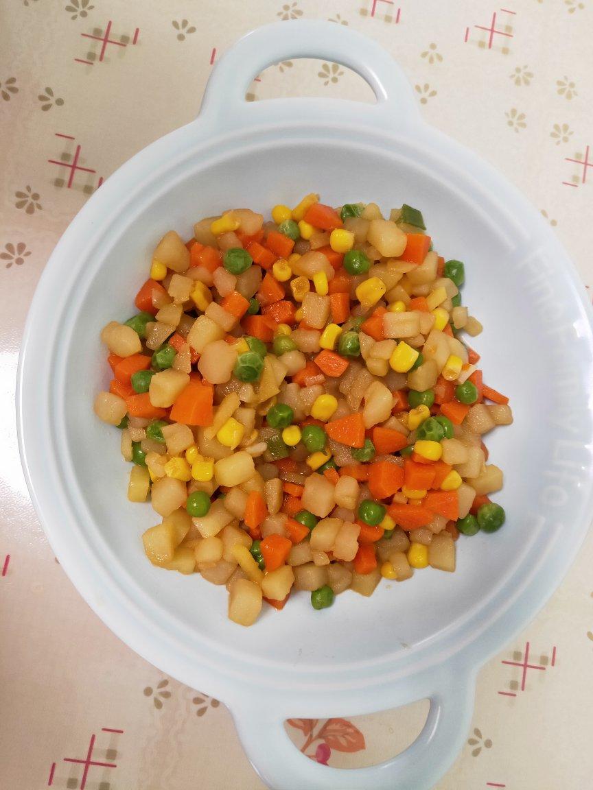 土豆胡萝卜豌豆小炒