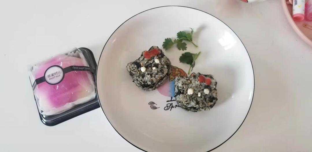 韩式金枪鱼海苔拌饭～饭团