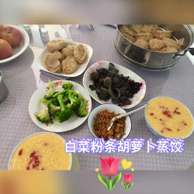 馅大皮薄的小小蒸饺