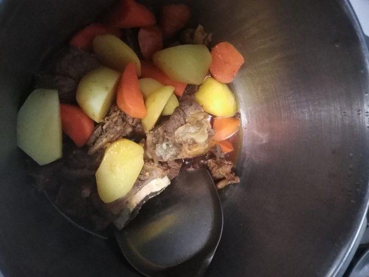 电压力锅版土豆牛腩