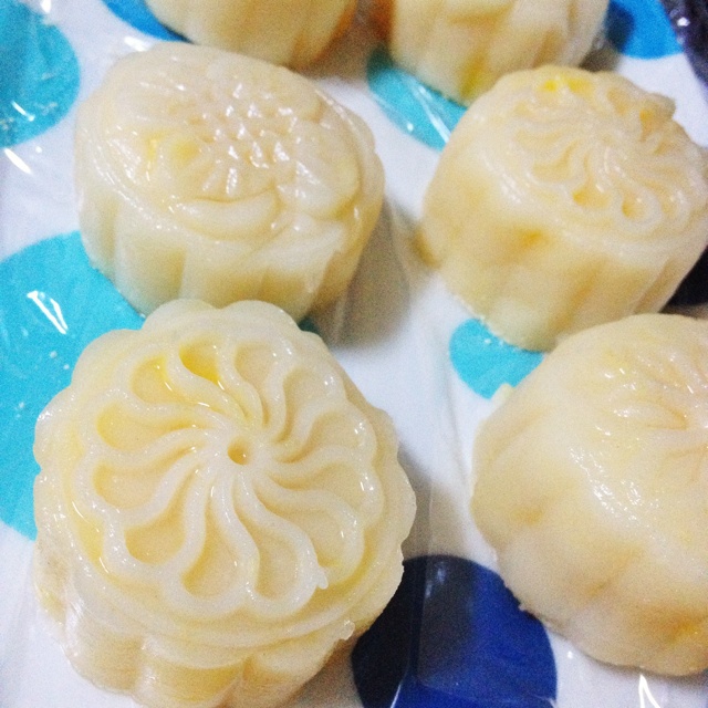 奶黄冰皮月饼