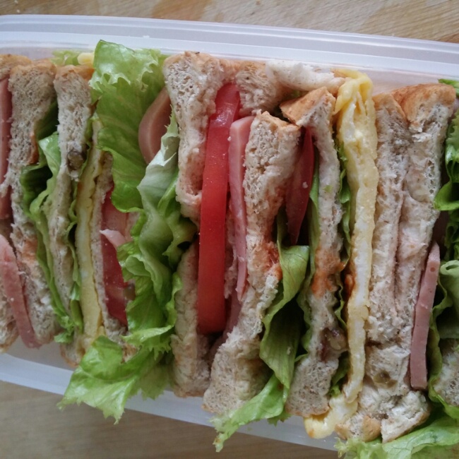 火腿芝士三明治