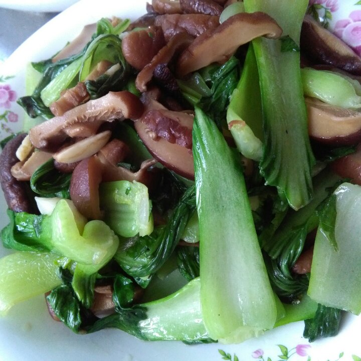 老丁的私房菜-香菇炒油菜