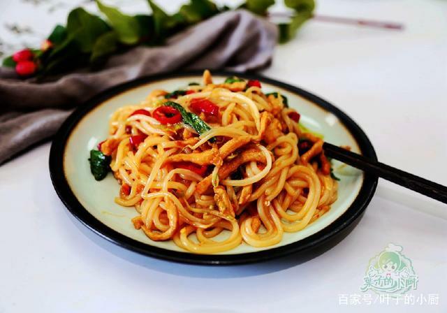 猪肉丝炒江西米粉的做法