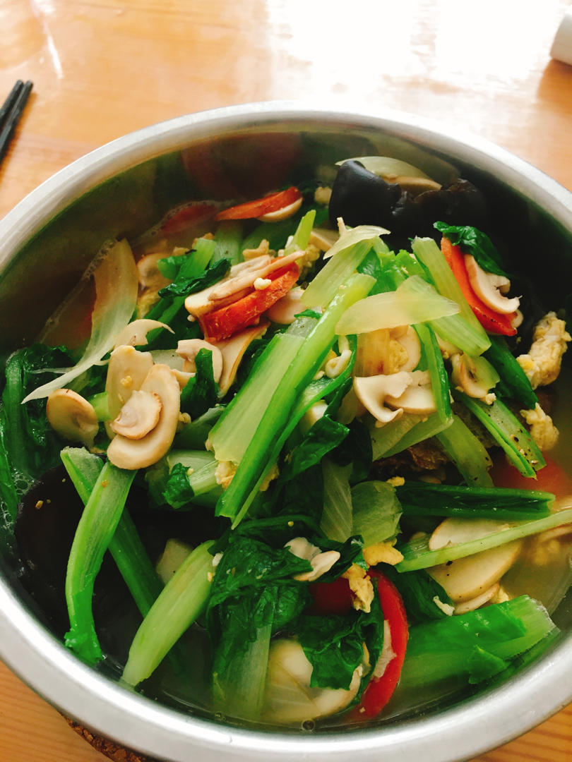 300大卡吃到撑 / 鲜美蘑菇烩青菜