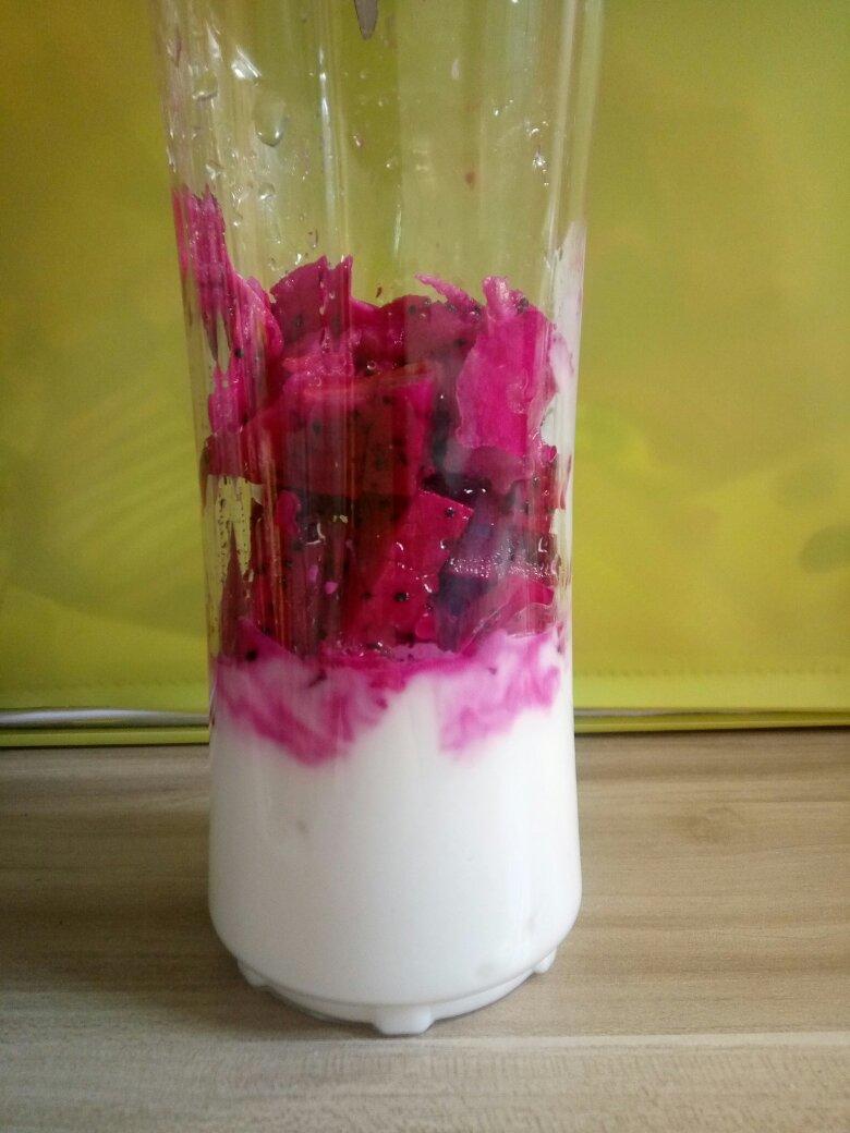 手机用户8533_5iw6做的火龙果酸奶果汁