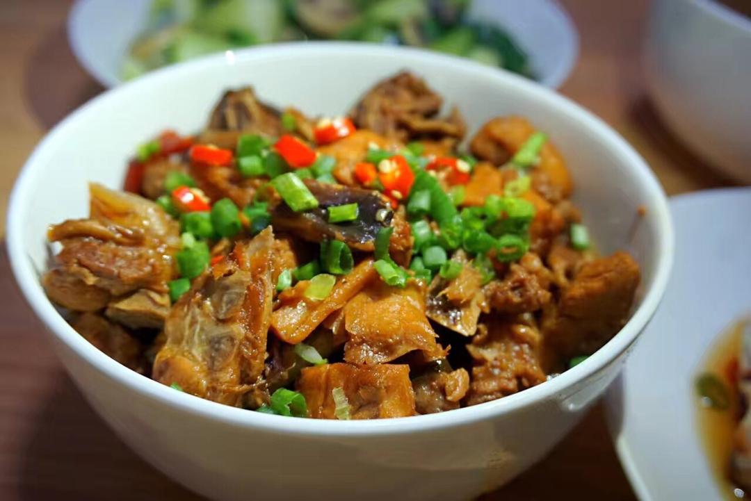 河豚鱼干红烧排骨