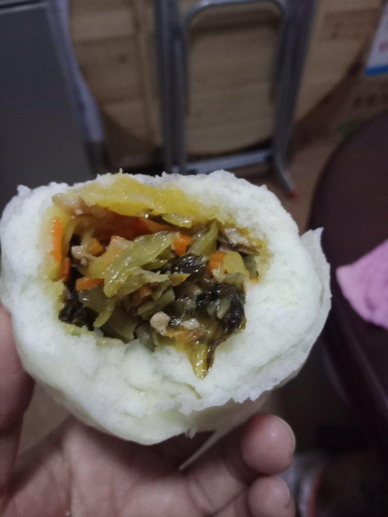 酸菜包子