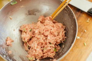 【山姆厨房】蚕豆肉丸汤的做法 步骤6