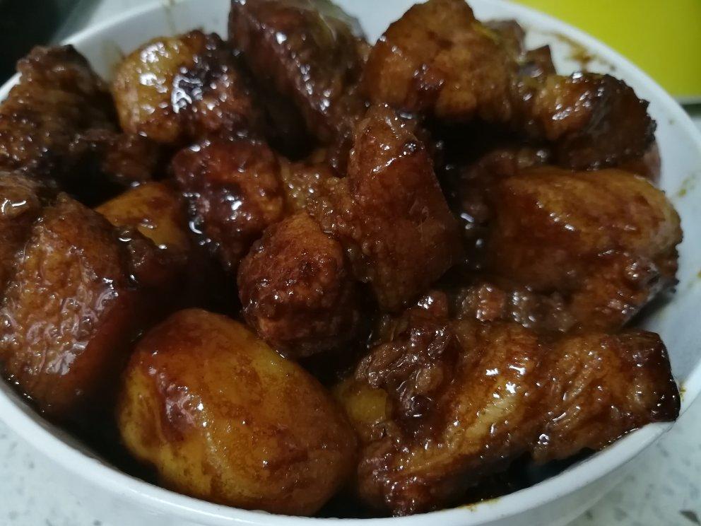 家常土豆烧肉