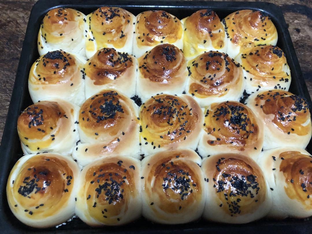 脆底蜂蜜小面包