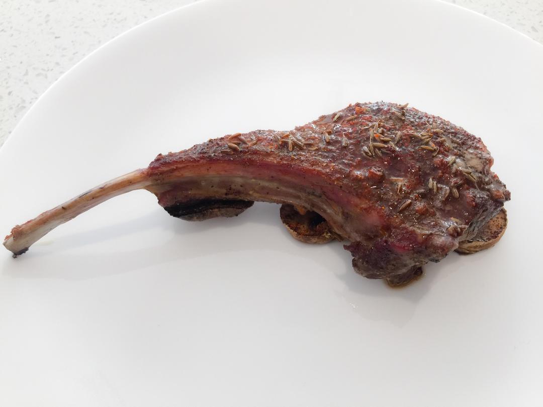 孜然羊排烤土豆