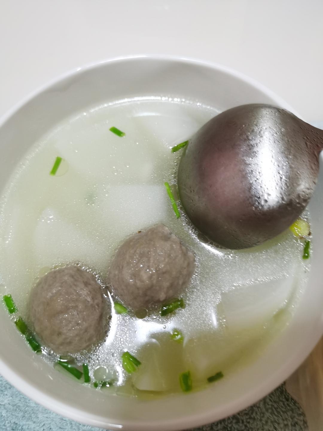 牛肉丸子萝卜汤，简单易做的鲜美味道