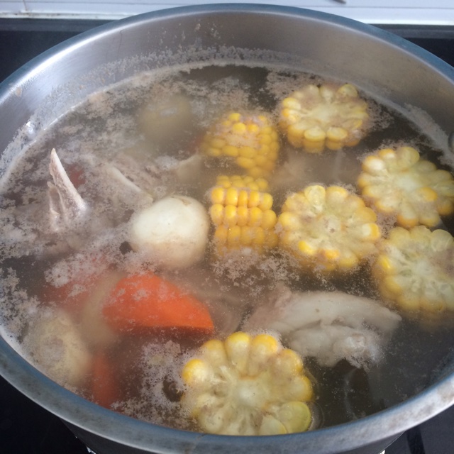 马蹄玉米胡萝卜骨头汤