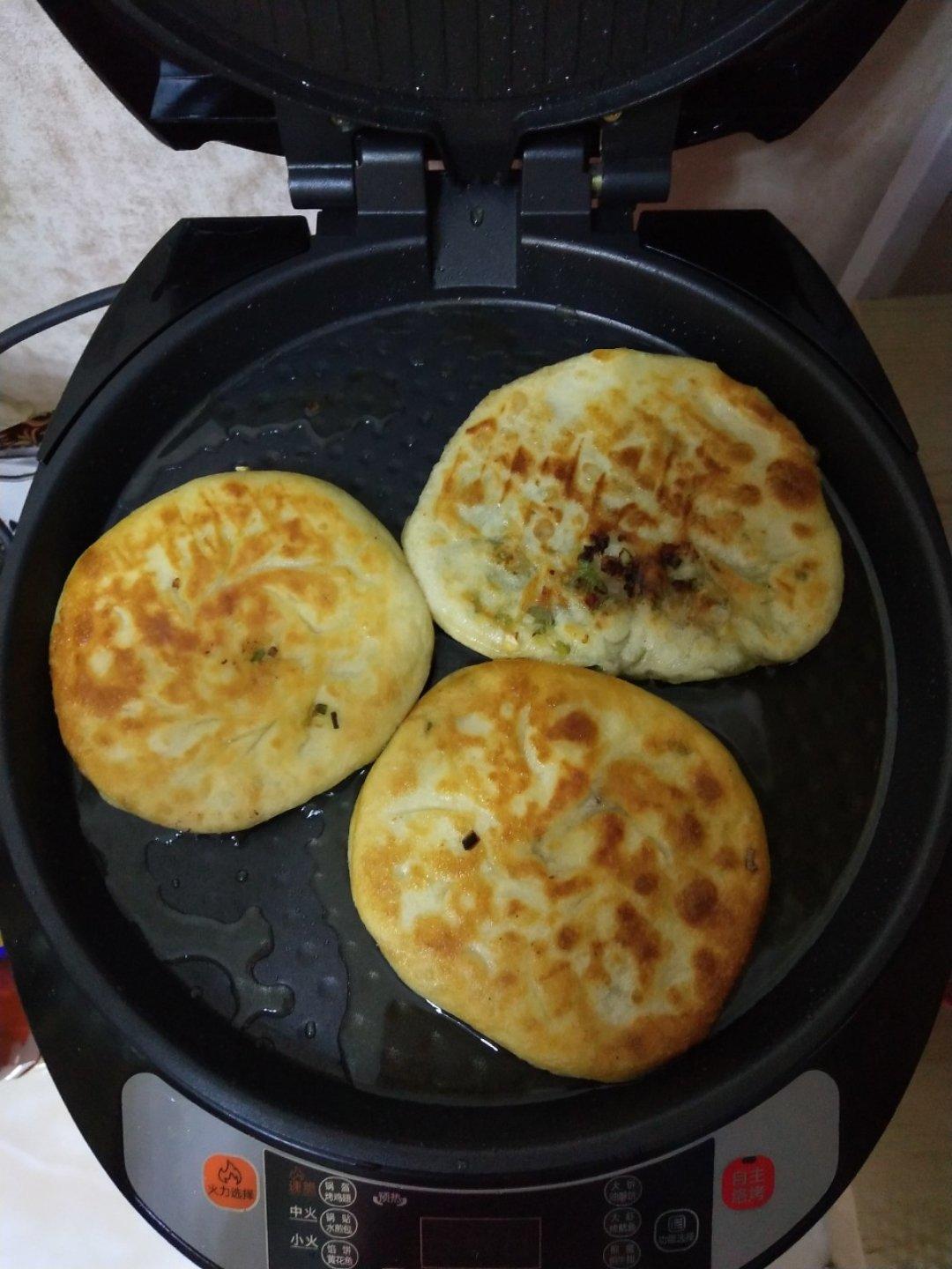 葱油饼（面粉吸水量不一样、水慢慢加）