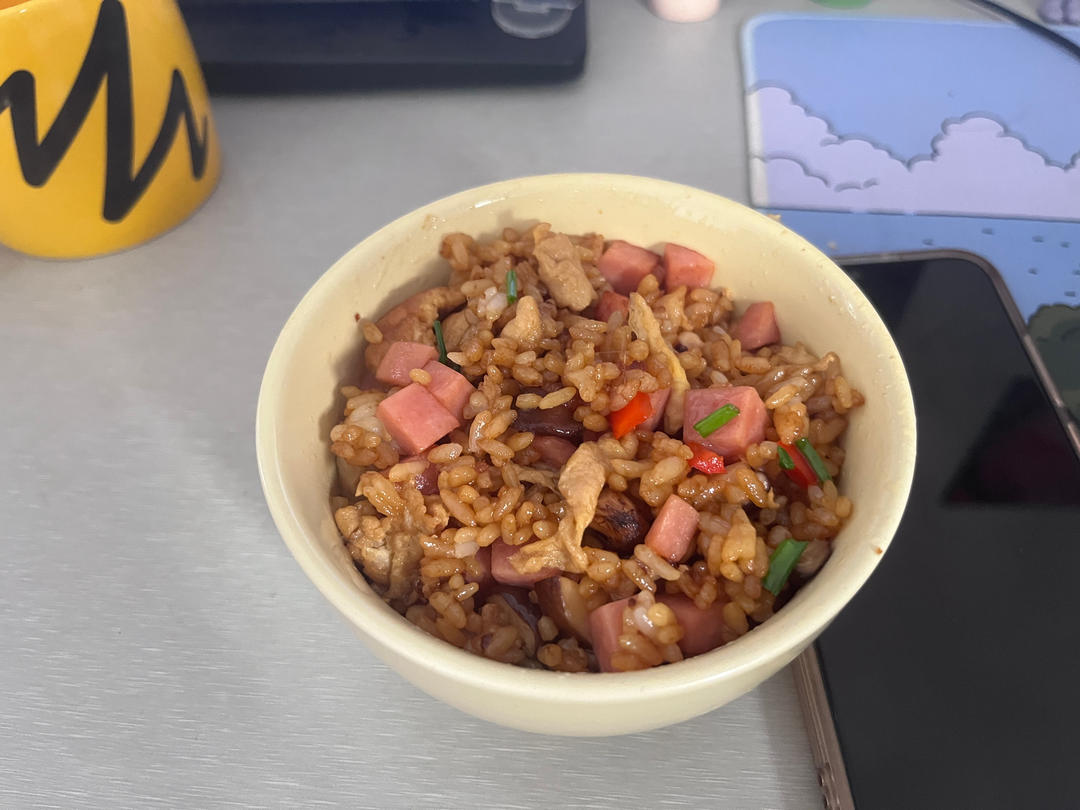 超级好吃的酱油火腿蛋炒饭！