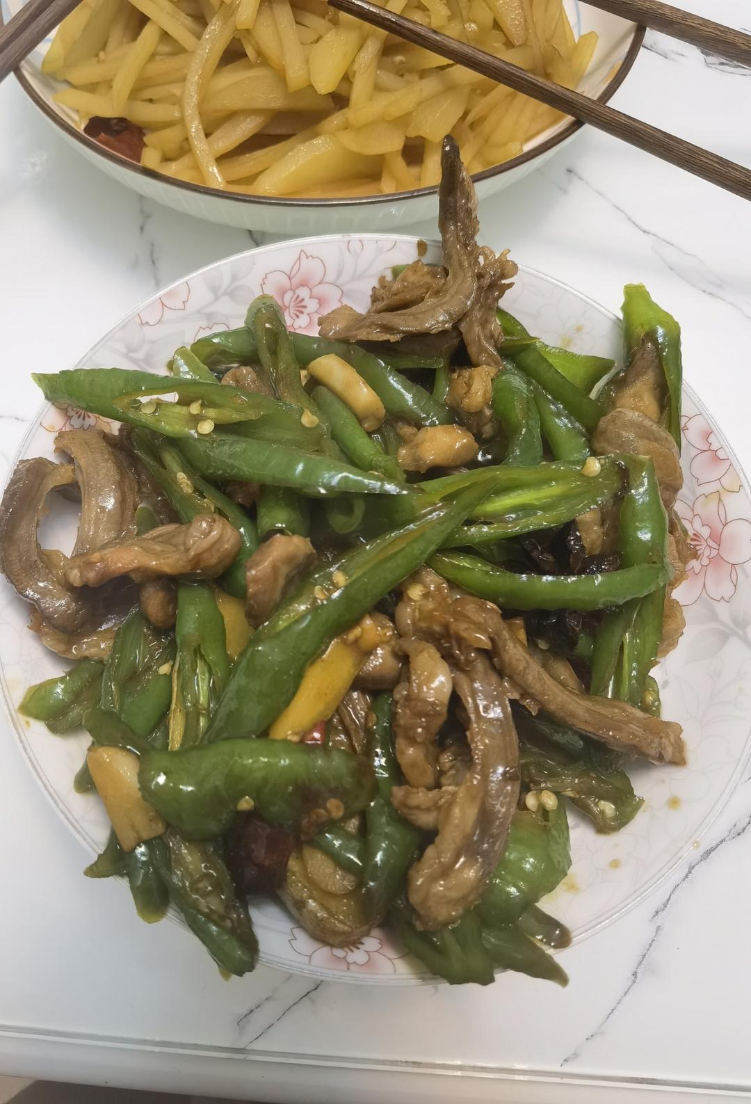 一菜二吃“米饭杀手”爆炒香辣猪肚&暖胃胡椒猪肚汤