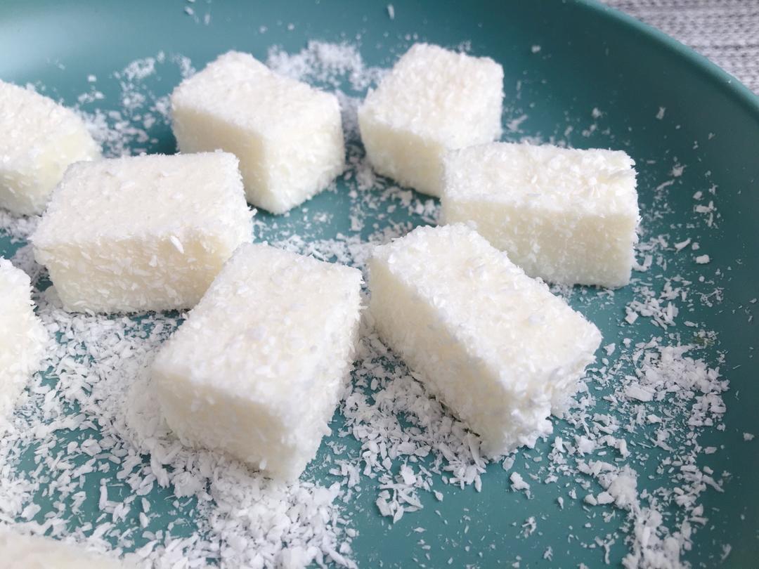 [无奶油]椰奶冻/椰丝小方