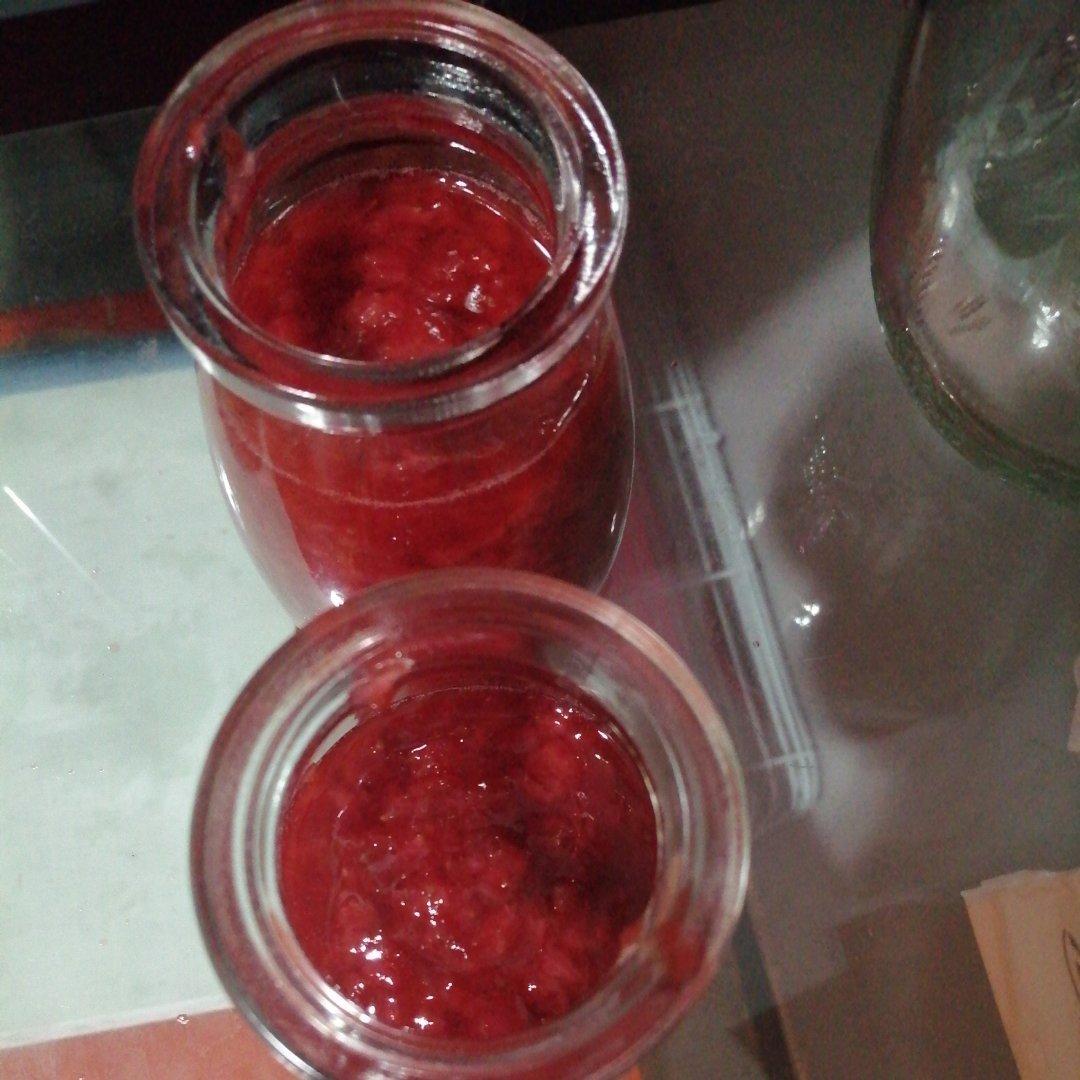 自制草莓酱（孩子爱吃的不得了）