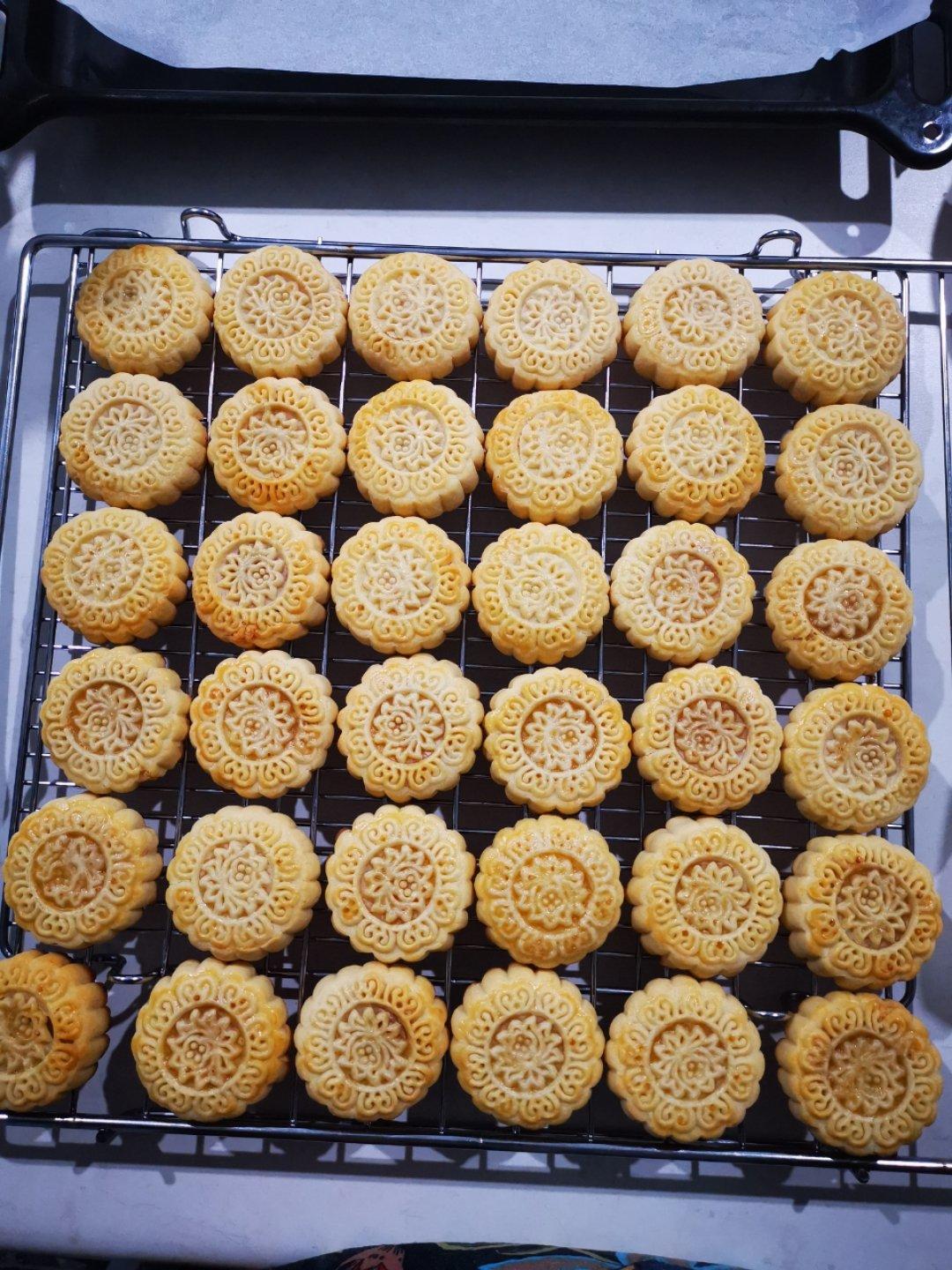 中秋的奶黄月饼，提前操练起来