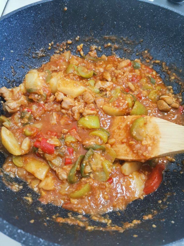 复刻火烧云油焖鸡：史上最简单的下饭神器